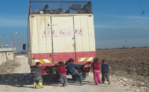 Çocuklar tehlikeye aldırış etmiyor