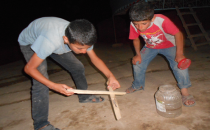 Çocukların gece akrep mesaisi