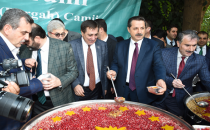 Cumhurbaşkanlığı Şanlıurfa'da Da Aşure Dağıttı