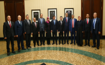 Davutoğlu Urfa adaylarıyla bir araya geldi