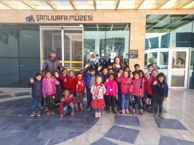 Dezavantajlı Bölgelerde Yaşayan Çocuklara Kültür Gezisi Düzenliyor. 