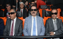 Dinazor Kovaladı, Bakan Korktu