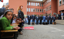 Ekinci, 23 Nisan çocuklarının etkinliğine katıldı‏