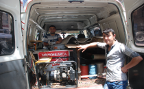 Ekmeklerini sokak sokak gezerek çıkartıyorlar