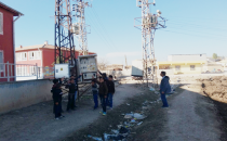 Elektrik trafoları kaldırılmadı