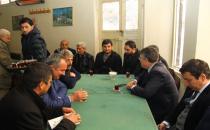 Emniyet müdürü Tipioğlu, vatandaşlarla sohbet edip çay içti