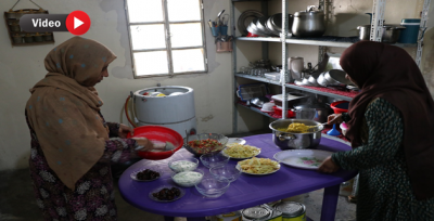 Evlerinde Açıkları İftarda, Türkiye'ye Dua Ediyorlar