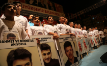 Eyyübiye Belediyesi Demokrasi Şehitlerini Unutmadı