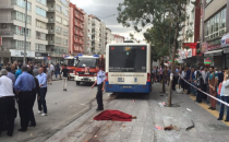 Freni boşalan otobüsü durağa daldı, 11 ölü