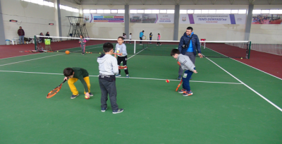 Geleceğin Tenisçileri Şanlıurfa'da Yetişiyor