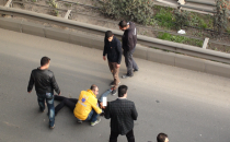 Genç kız köprüden atladı