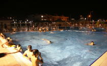 Gençler, Büyükşehir'le Yüzmeyi Öğreniyor