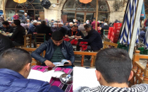 Gençler  Tarihi  Gümrük Hanı'nda Kitap Okudular