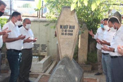 Görevden alınan başkana destek