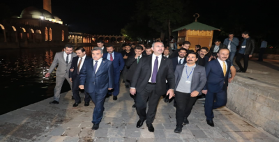 Gül, Balıklıgölü Ziyaret Etti