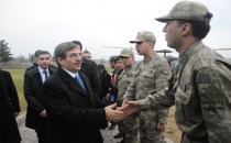 Güllüce, Yardım merkezini ziyaret etti