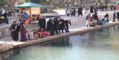 Güzel Havayı Fırsat Bilen Vatandaşlar Balıklıgöl'e Akın Etti