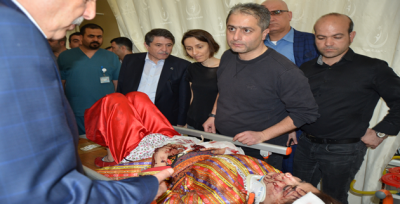 Hak-İş Ve Memur-Sen Başkanları Yaralıları Hastanede Ziyaret Etti