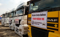 Halep'e 10 tır insanı yardım malzemesi gönderildi