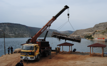 Halfeti'de Kaçak Dubaları Kaldırdı