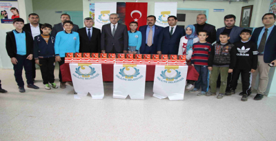 Haliliye Belediyesinden Öğrencilere "İstiklal Marşı'mızı Anlamak" Kitabı