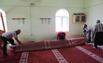 Haliliye Belediyesi'nden 15 Günde 5 Bin Metrekare Halı Yardımı