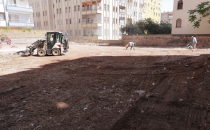 Haliliye Belediyesi'nden Apartman Bahçelerinde Özel Temizlik