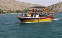 Haliliye kadınlarına tekne turu