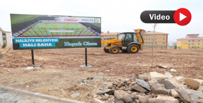 Haliliye'de İki Halı Sahanın Daha İlk Kazması Vuruldu