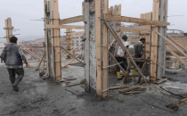 Haliliye'de Kaçak Kat Fazlası Yıkıldı