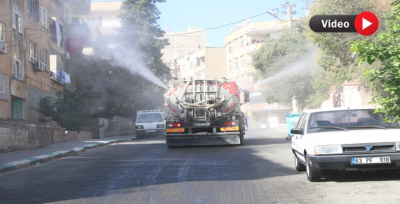 Haliliye'de Köpüklü Su İle Yıkama Ve Dezenfekte Sürüyor