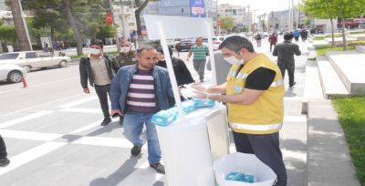 Haliliye'de Maske Dağıtımı Sürüyor