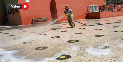 Haliliyede Okul Bahçeleri Deterjanlı Su İle Yıkanıyor 