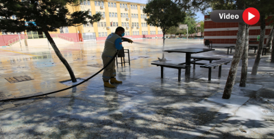 Haliliye'de Okullar Yıkanarak Dezenfekte Ediliyor