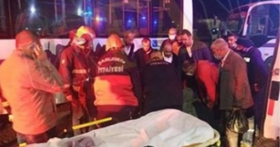 Halk otobüsü yayaya çarptı