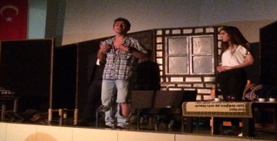 Harran Üniversitesi Fen Edebiyat Fakültesi Öğrencilerinden Tiyatro Gösterisi