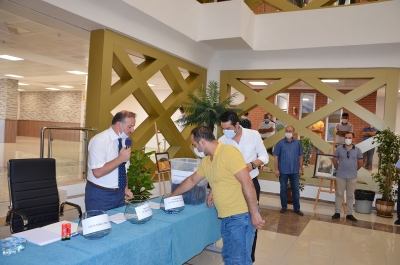 Harran Üniversitesi Noter Huzurunda Personel Alımını Gerçekleştirdi