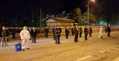 Hilvan Belediyesi personelleri 23 Nisan coşkusunu İstiklal Marşını okuyarak kutladı