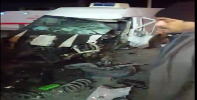 Hızını Alamadı Elektrik Direğine Çarptı