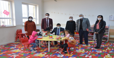 Hüseyin Kıran `dan Öğrencilere Yardım 