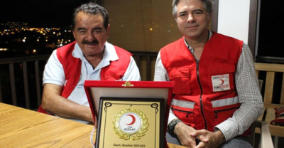 İbrahim Tatlıses'ten çocukluğunda yemeğini yediği Kızılay'a kurban bağışı
