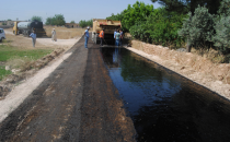 İlçe Yollarına 1 Milyon Metrekare Sıcak Asfalt