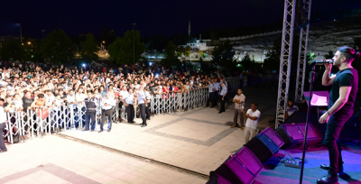 İlyas Yalçıntaş Konserine Yoğun İlgi