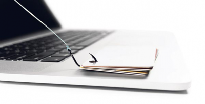 İnternet bankacılığı kullanan vatandaş...