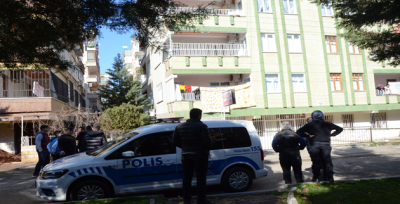 İntihar Etmek İsteyen Kadın 3'ncü Kattan Atladı