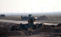 IŞİD'e katılmak isteyen 3 kişi sınırda yakalandı