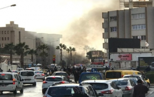 İzmir'de Adliye Önünde Patlama