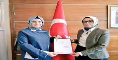 Kadın Kolları Başkanı Güven Mazbatasını Aldı