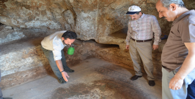 Kale eteğinde Roma dönemine ait nekropol alanlar