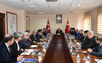 Kamu kurumlarında Suriyelere verilen hizmetler ele alındı